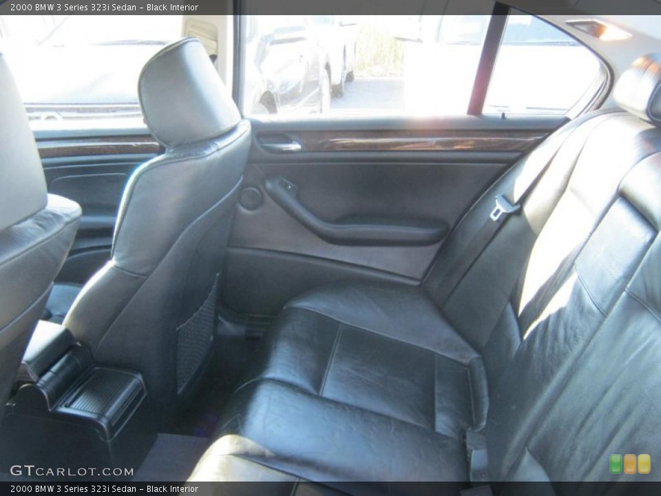 Black Interior Photo for the 2000 BMW 3 Series 323i Sedan #39313561