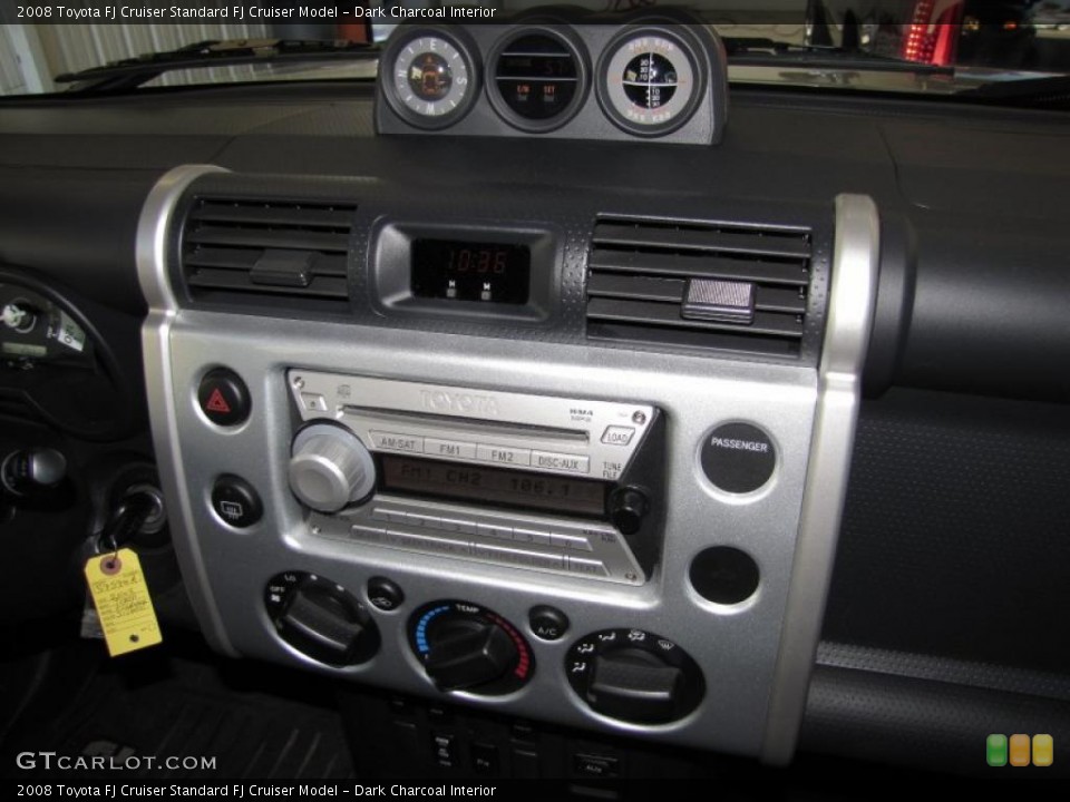 Dark Charcoal Interior Controls for the 2008 Toyota FJ Cruiser  #39320017