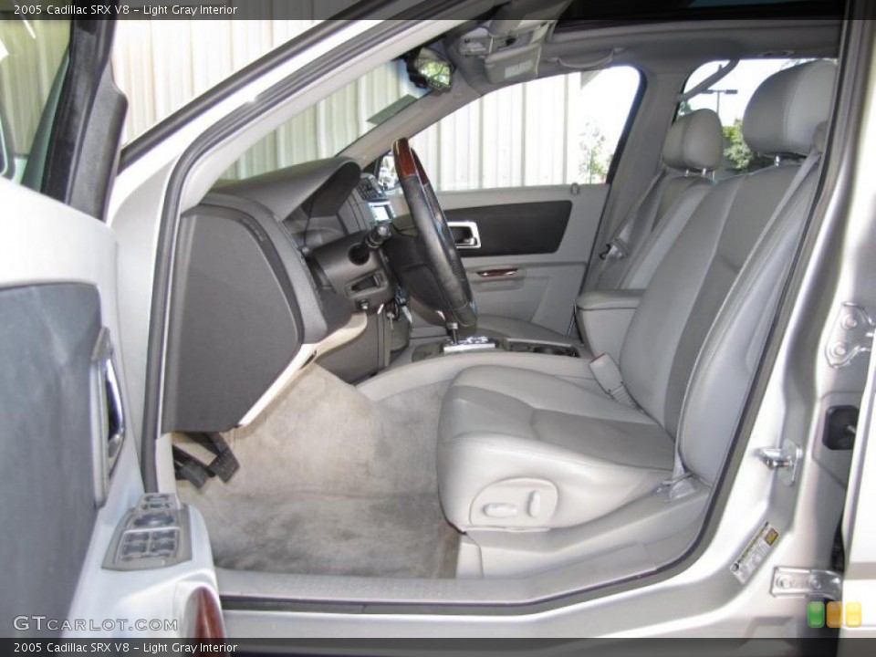 Light Gray Interior Photo for the 2005 Cadillac SRX V8 #39320121