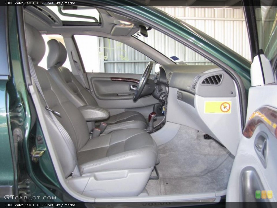 Silver Grey Interior Photo for the 2000 Volvo S40 1.9T #39322221