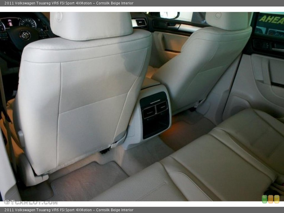 Cornsilk Beige Interior Photo for the 2011 Volkswagen Touareg VR6 FSI Sport 4XMotion #39322801