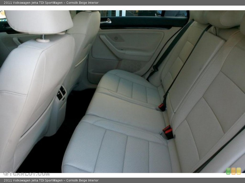 Cornsilk Beige Interior Photo for the 2011 Volkswagen Jetta TDI SportWagen #39323221