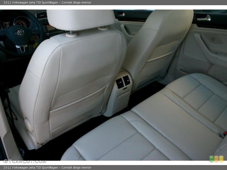 Cornsilk Beige Interior Photo for the 2011 Volkswagen Jetta TDI SportWagen #39323281