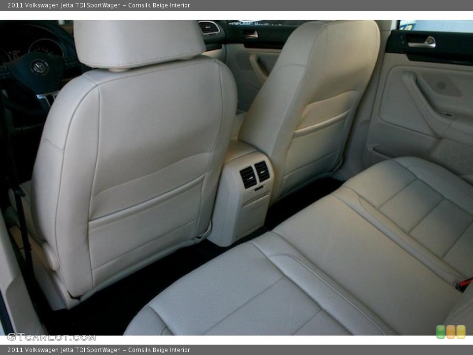 Cornsilk Beige Interior Photo for the 2011 Volkswagen Jetta TDI SportWagen #39323457