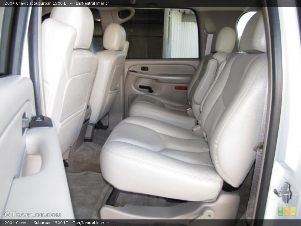 Tan/Neutral Interior Photo for the 2004 Chevrolet Suburban 1500 LT #39324001