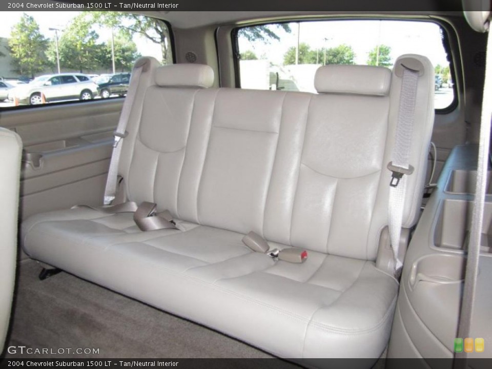 Tan/Neutral Interior Photo for the 2004 Chevrolet Suburban 1500 LT #39324005