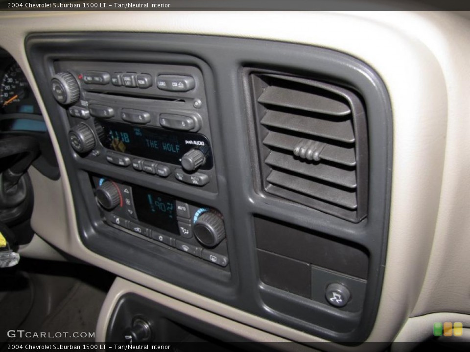 Tan/Neutral Interior Controls for the 2004 Chevrolet Suburban 1500 LT #39324021