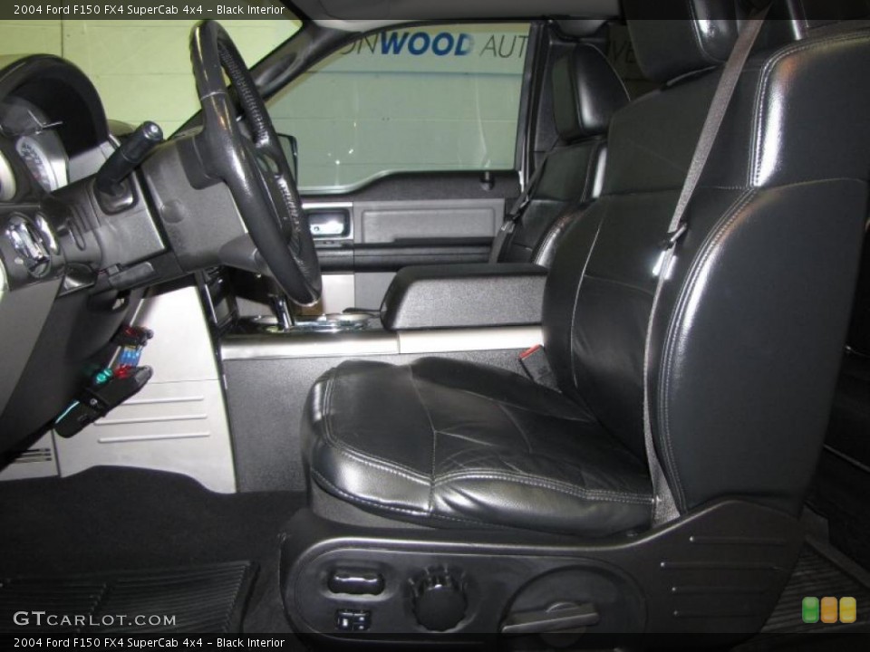 Black Interior Photo for the 2004 Ford F150 FX4 SuperCab 4x4 #39324173