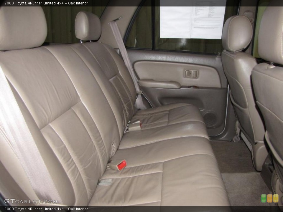 Oak Interior Photo for the 2000 Toyota 4Runner Limited 4x4 #39324417