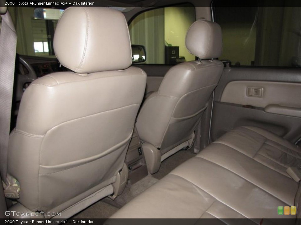 Oak Interior Photo for the 2000 Toyota 4Runner Limited 4x4 #39324425