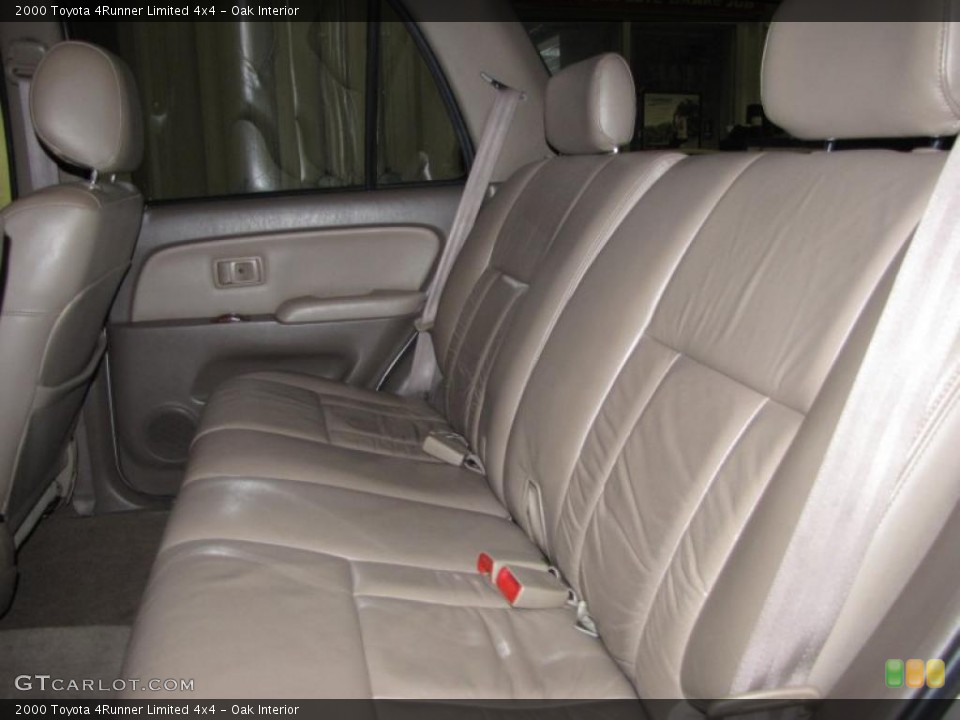 Oak Interior Photo for the 2000 Toyota 4Runner Limited 4x4 #39324429
