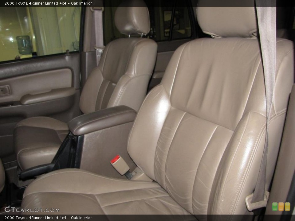 Oak Interior Photo for the 2000 Toyota 4Runner Limited 4x4 #39324461