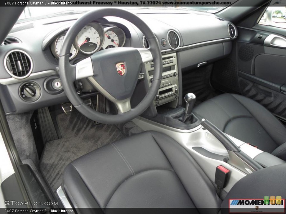 Black Interior Dashboard for the 2007 Porsche Cayman S #39328236