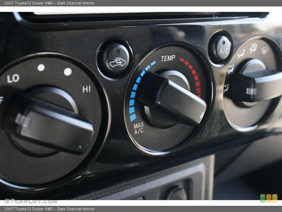 Dark Charcoal Interior Controls for the 2007 Toyota FJ Cruiser 4WD #39329733