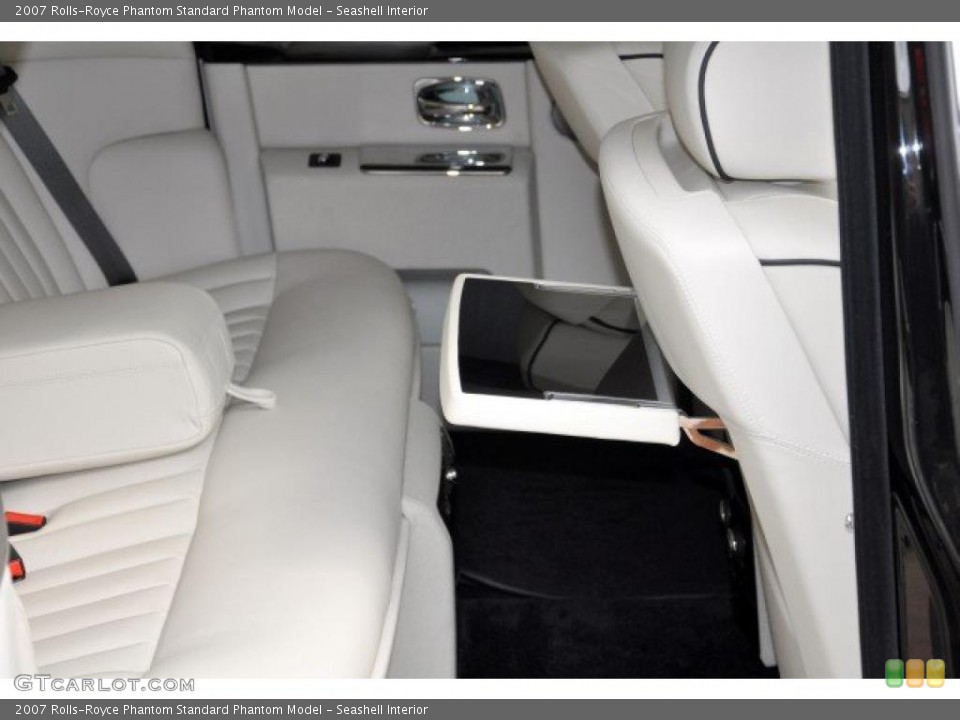 Seashell 2007 Rolls-Royce Phantom Interiors