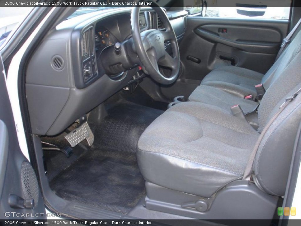 Dark Charcoal Interior Photo for the 2006 Chevrolet Silverado 1500 Work Truck Regular Cab #39332176