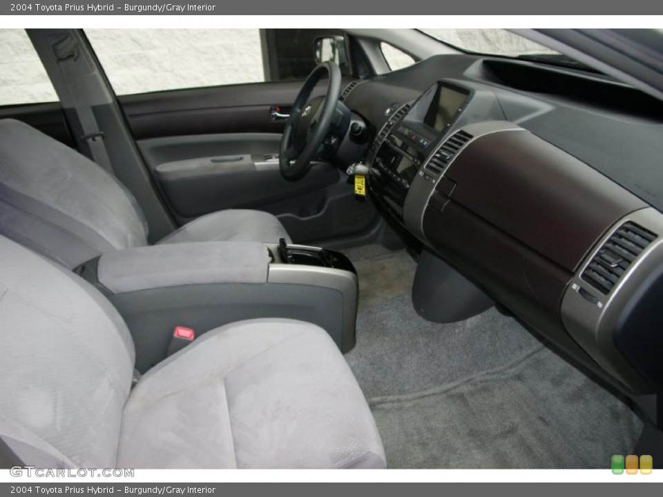 Burgundy/Gray Interior Photo for the 2004 Toyota Prius Hybrid #39332500