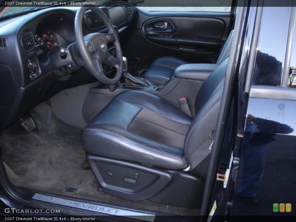 Ebony Interior Photo for the 2007 Chevrolet TrailBlazer SS 4x4 #39333156
