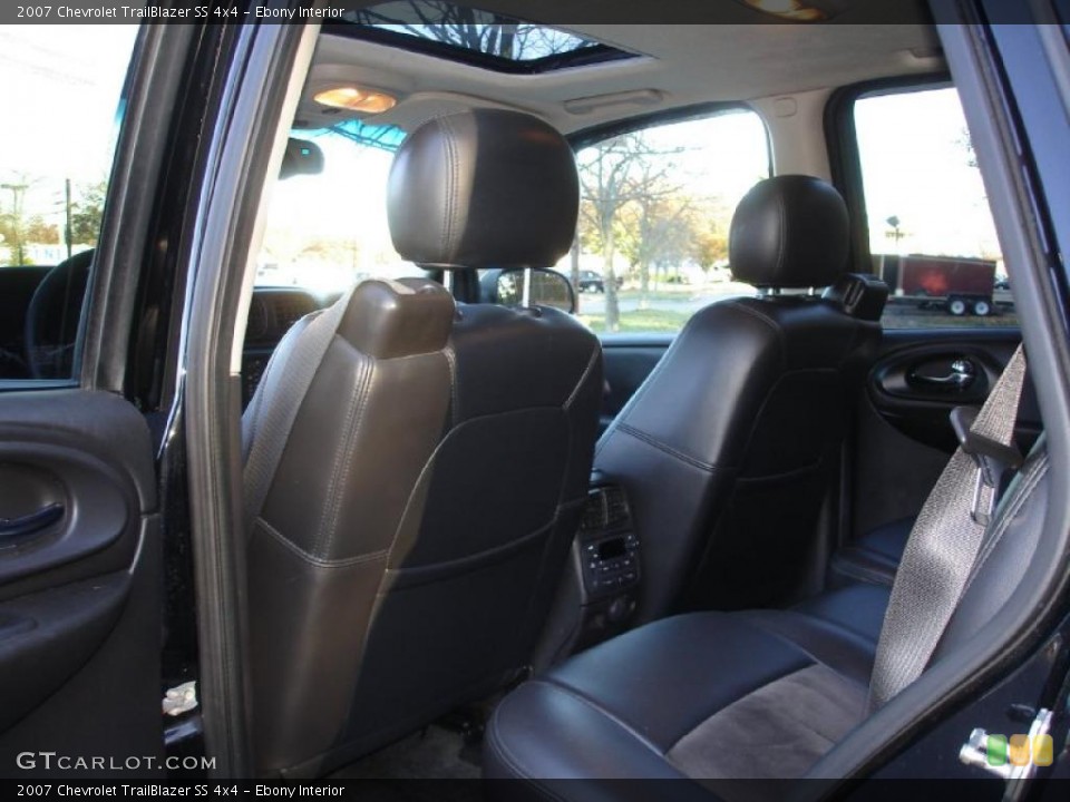 Ebony Interior Photo for the 2007 Chevrolet TrailBlazer SS 4x4 #39333172