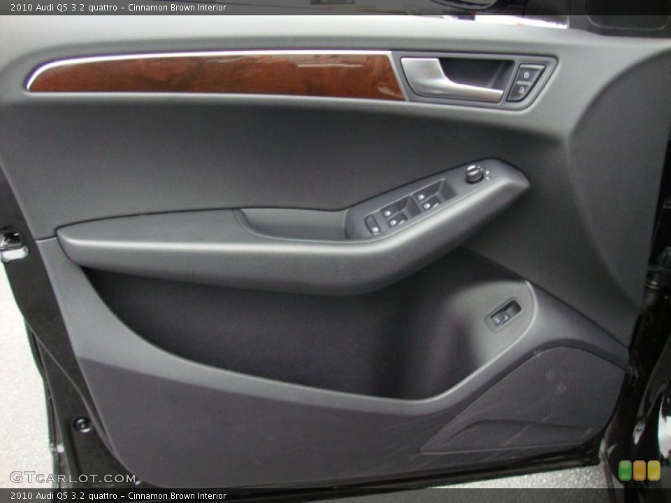 Cinnamon Brown Interior Door Panel for the 2010 Audi Q5 3.2 quattro #39333676