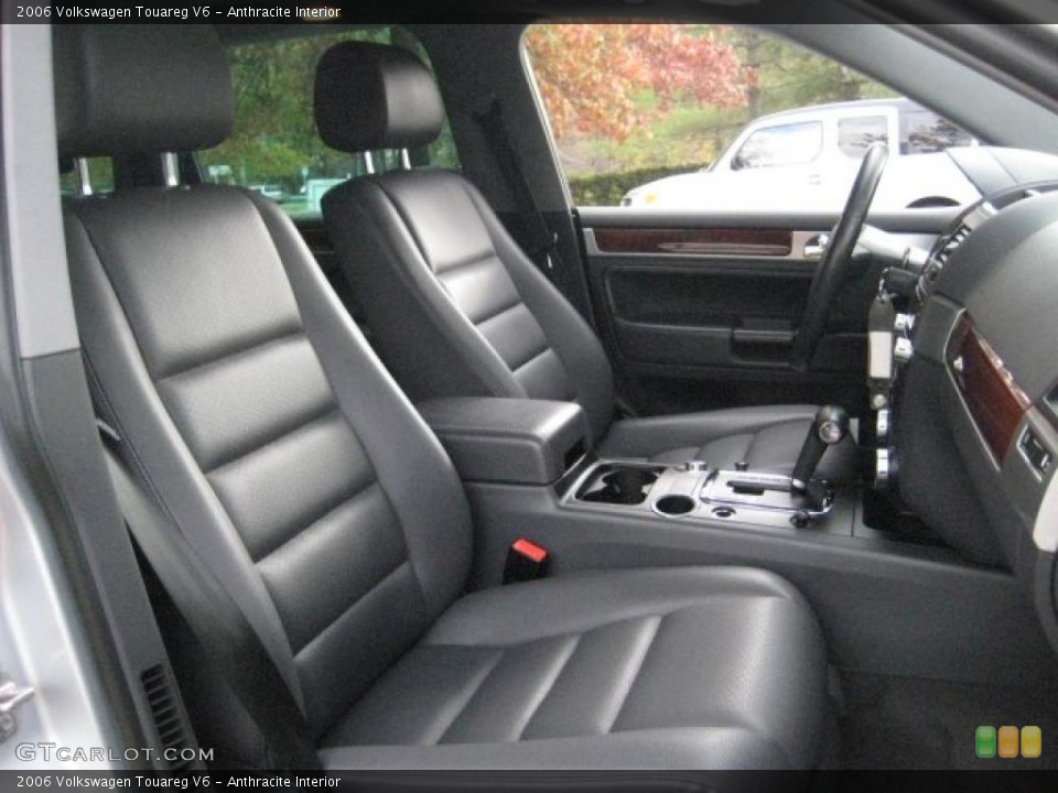 Anthracite Interior Photo for the 2006 Volkswagen Touareg V6 #39333740