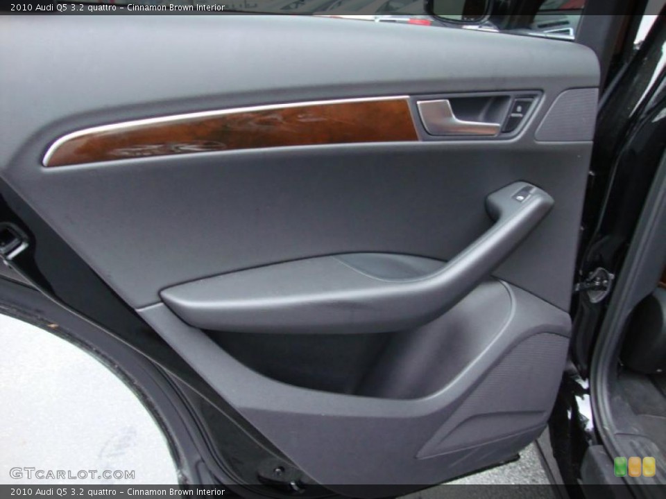 Cinnamon Brown Interior Door Panel for the 2010 Audi Q5 3.2 quattro #39333830