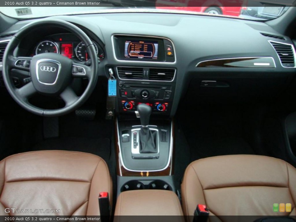 Cinnamon Brown 2010 Audi Q5 Interiors