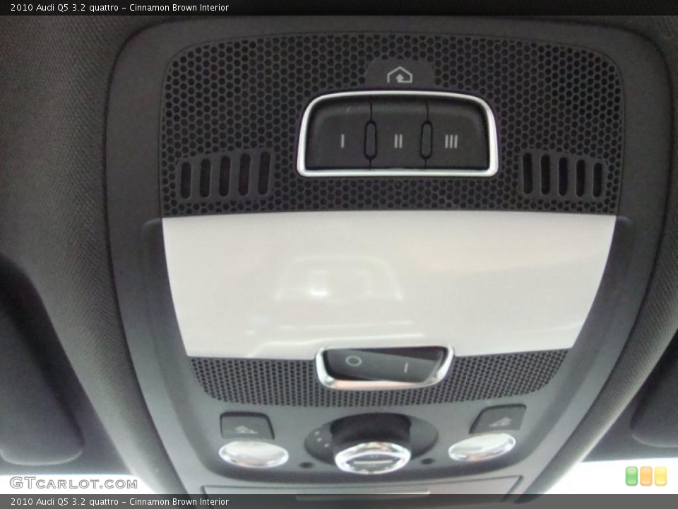 Cinnamon Brown Interior Controls for the 2010 Audi Q5 3.2 quattro #39334052