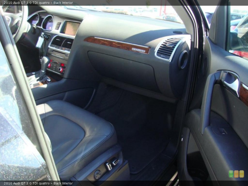 Black Interior Photo for the 2010 Audi Q7 3.0 TDI quattro #39334376
