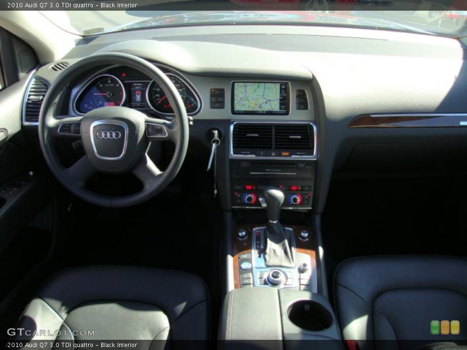 Black Interior Dashboard for the 2010 Audi Q7 3.0 TDI quattro #39334495
