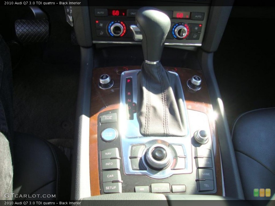 Black Interior Transmission for the 2010 Audi Q7 3.0 TDI quattro #39334916