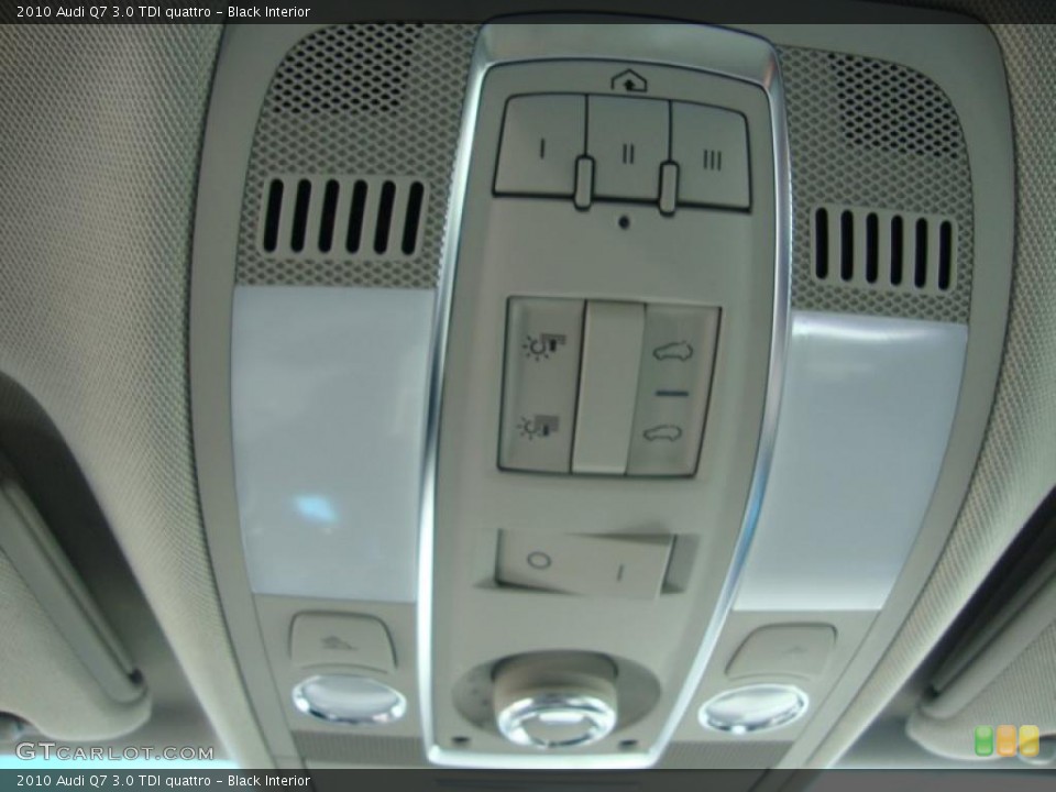 Black Interior Controls for the 2010 Audi Q7 3.0 TDI quattro #39334948