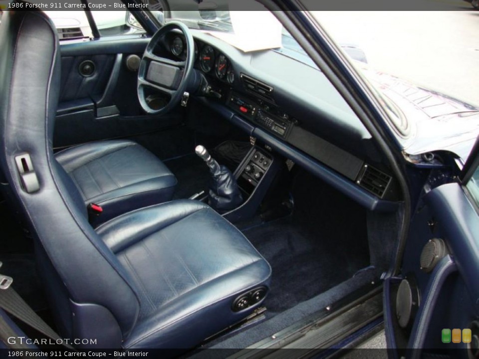 Blue Interior Photo for the 1986 Porsche 911 Carrera Coupe #39336668