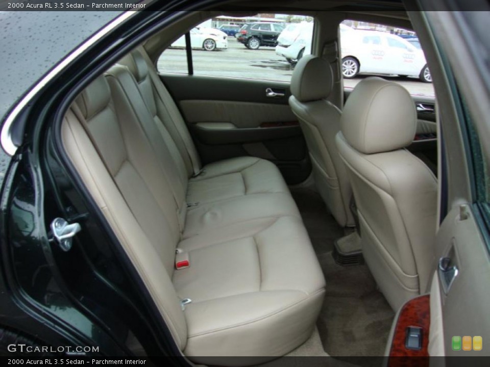 Parchment Interior Photo for the 2000 Acura RL 3.5 Sedan #39338260