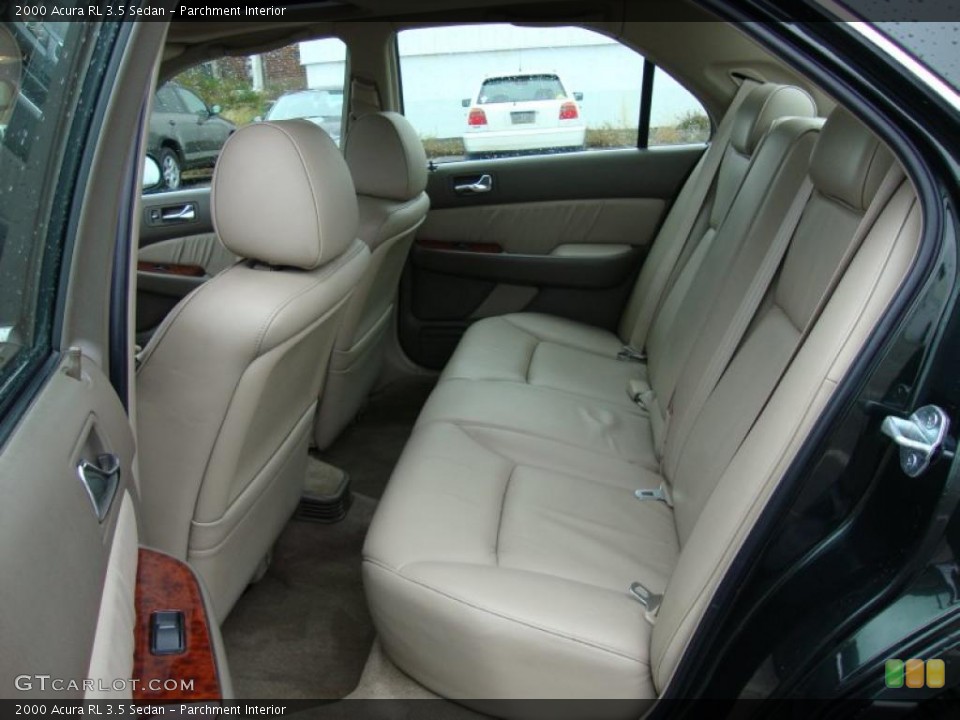 Parchment Interior Photo for the 2000 Acura RL 3.5 Sedan #39338292