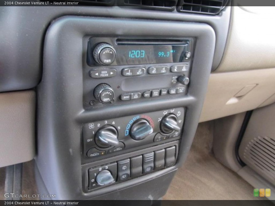 Neutral Interior Controls for the 2004 Chevrolet Venture LT #39340864
