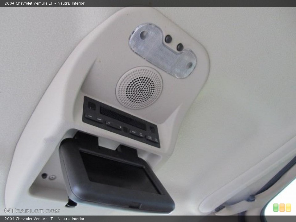 Neutral Interior Controls for the 2004 Chevrolet Venture LT #39340896
