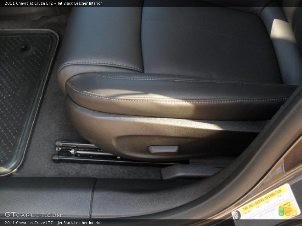 Jet Black Leather Interior Photo for the 2011 Chevrolet Cruze LTZ #39341876
