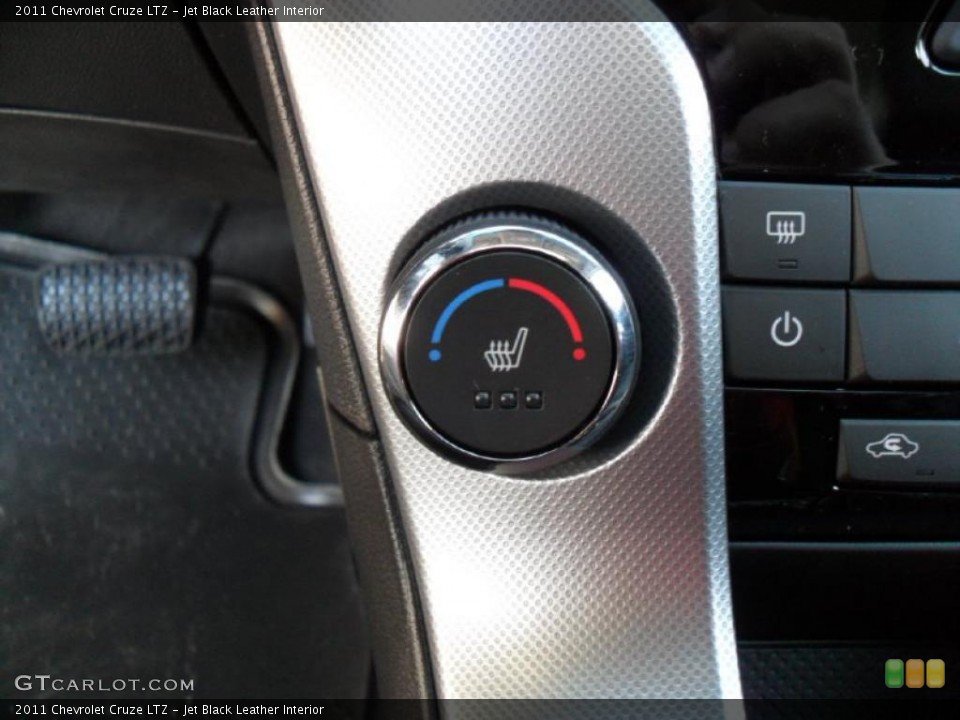 Jet Black Leather Interior Controls for the 2011 Chevrolet Cruze LTZ #39341940