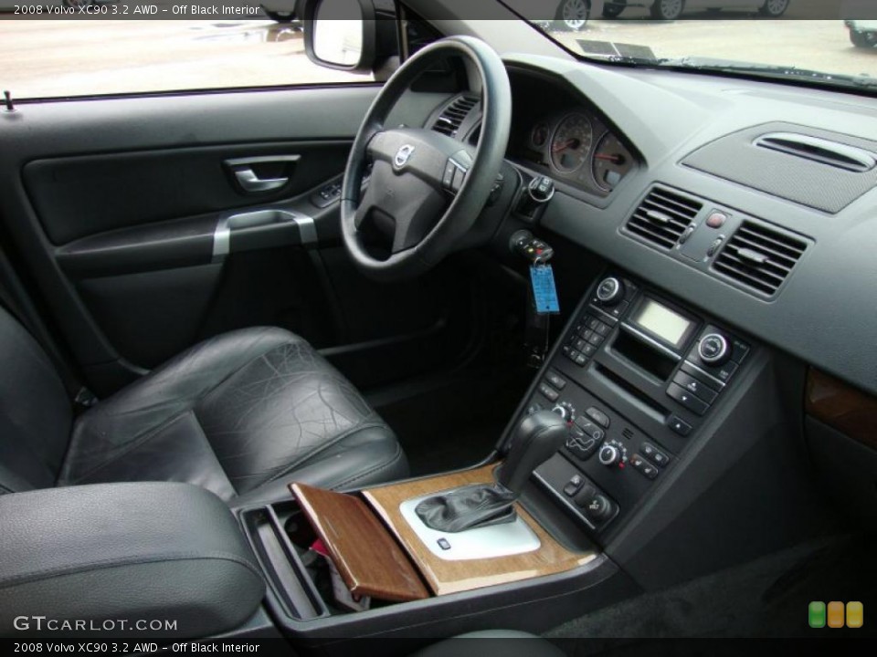 Off Black Interior Dashboard for the 2008 Volvo XC90 3.2 AWD #39342760