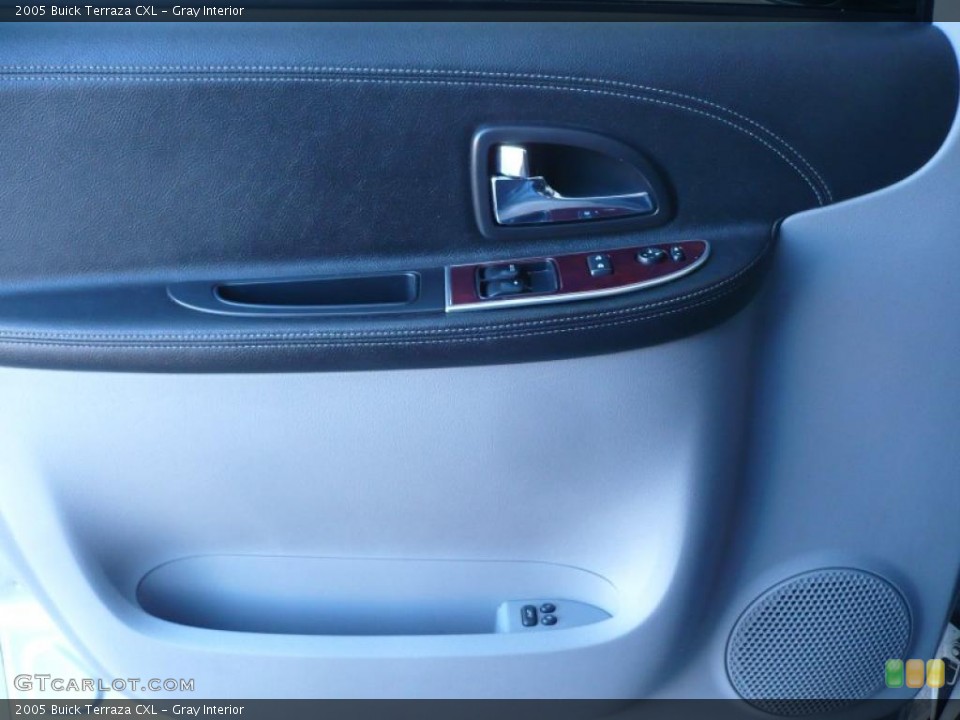 Gray Interior Door Panel for the 2005 Buick Terraza CXL #39342784