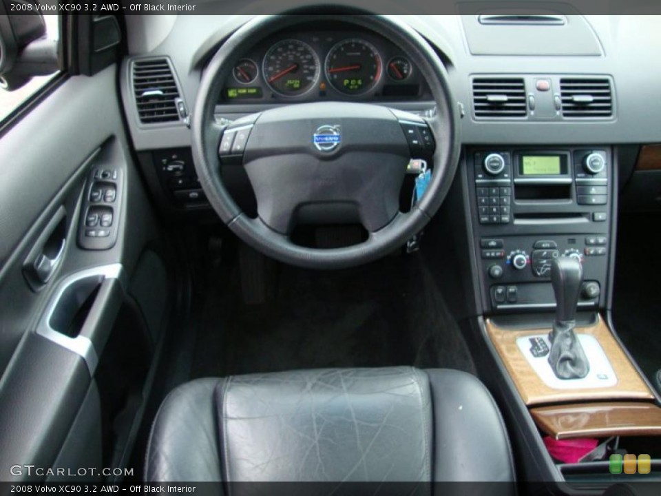 Off Black Interior Dashboard for the 2008 Volvo XC90 3.2 AWD #39342980