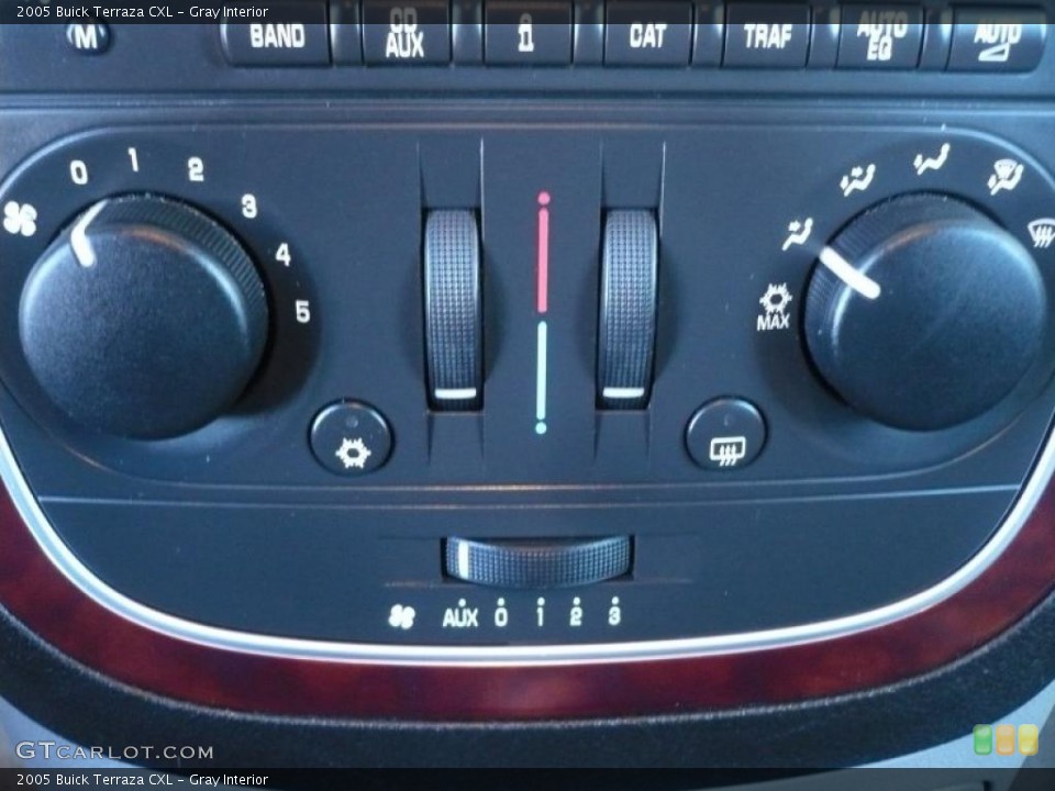 Gray Interior Controls for the 2005 Buick Terraza CXL #39343108