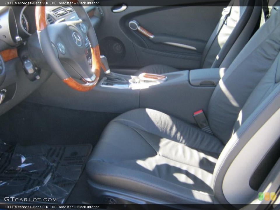 Black Interior Photo for the 2011 Mercedes-Benz SLK 300 Roadster #39343908
