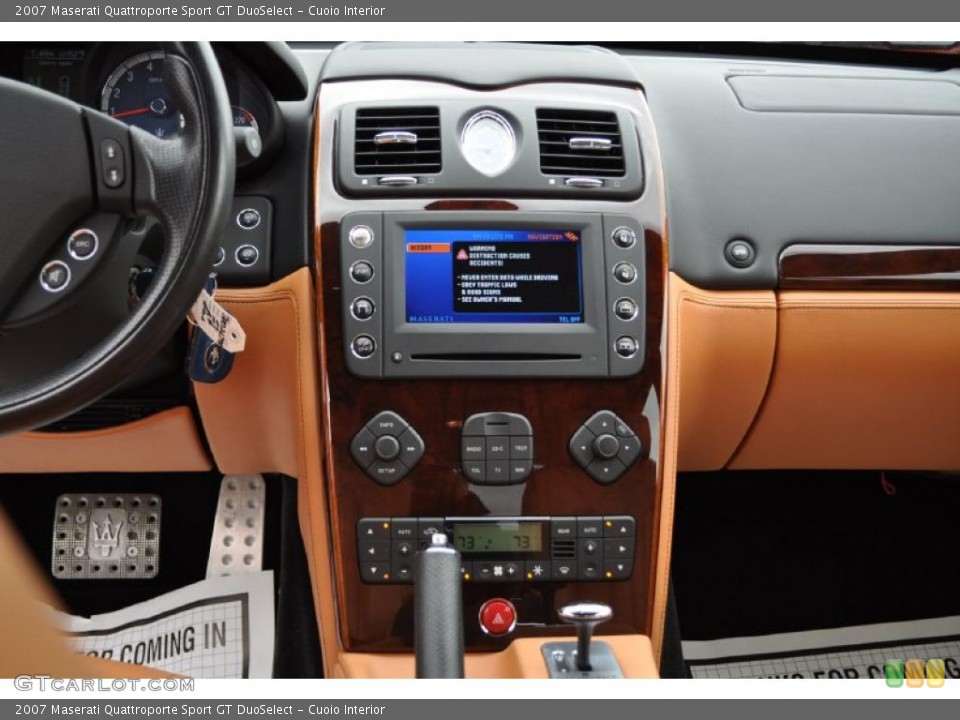 Cuoio Interior Controls for the 2007 Maserati Quattroporte Sport GT DuoSelect #39356700