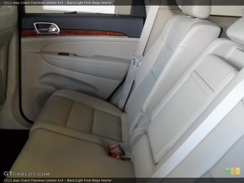 Black/Light Frost Beige Interior Photo for the 2011 Jeep Grand Cherokee Limited 4x4 #39360424