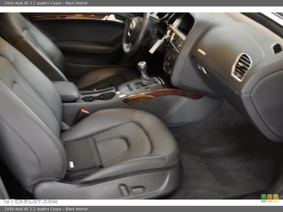 Black Interior Photo for the 2009 Audi A5 3.2 quattro Coupe #39367967