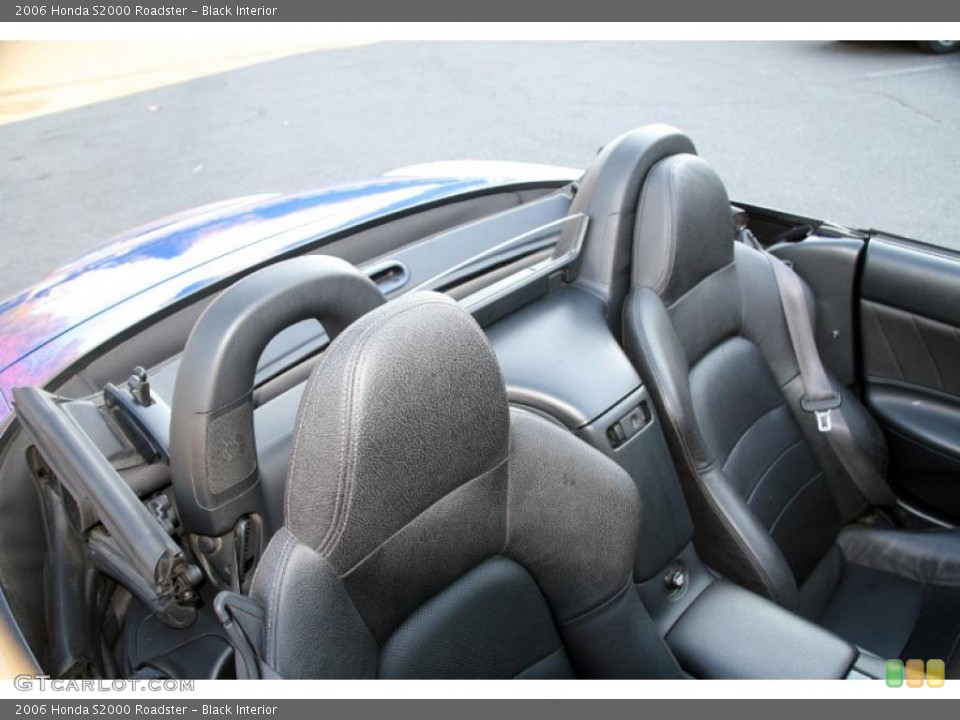 Black Interior Photo for the 2006 Honda S2000 Roadster #39372210