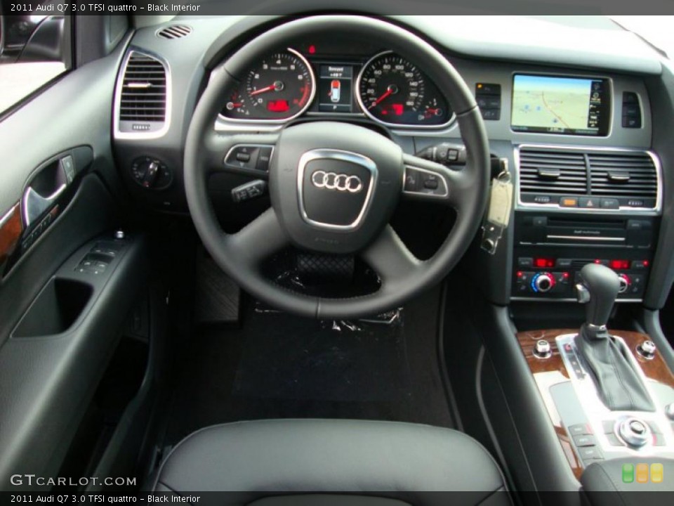 Black Interior Dashboard for the 2011 Audi Q7 3.0 TFSI quattro #39373198