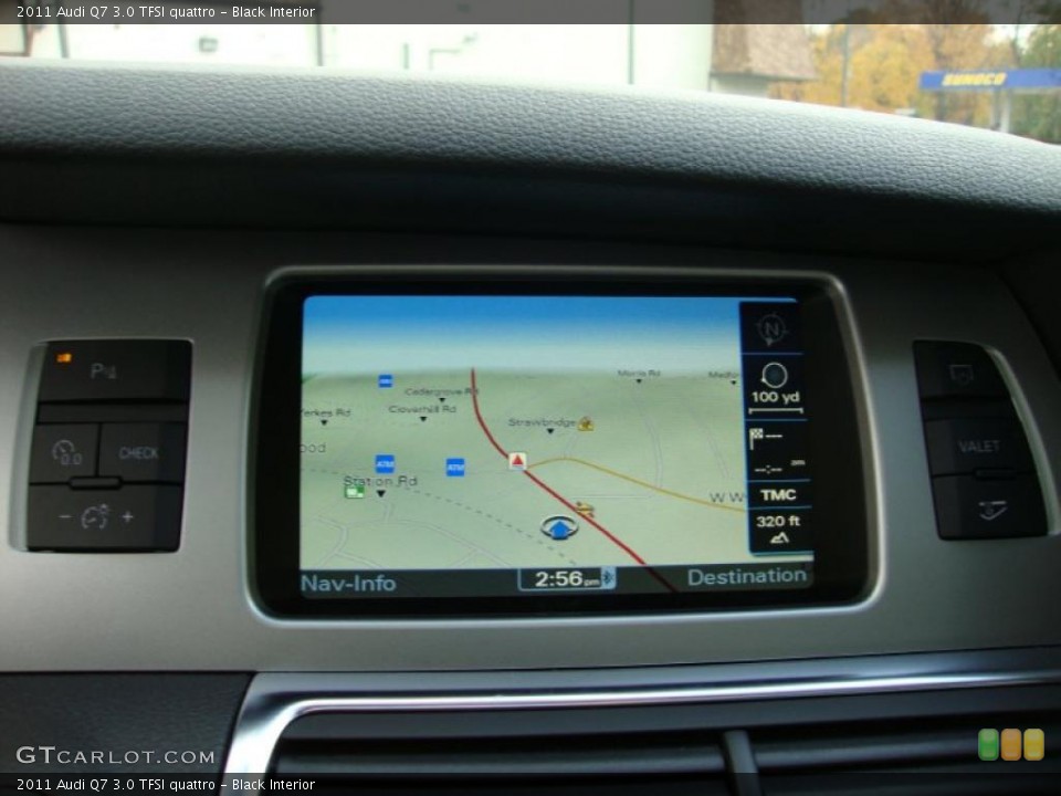 Black Interior Navigation for the 2011 Audi Q7 3.0 TFSI quattro #39373262